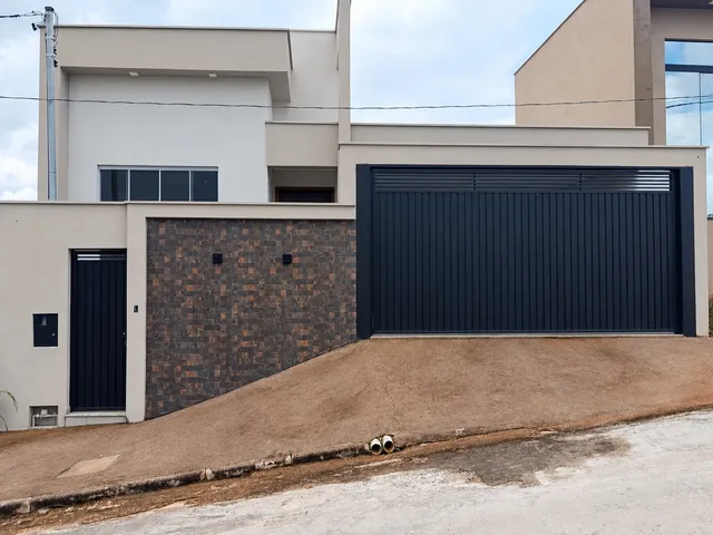 Casa nova com 3 quartos, suíte e área gourmet